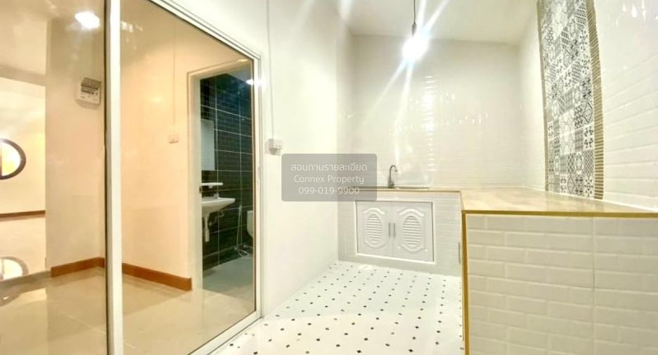 For sale 3 bedrooms townhouse in Lam Luk Ka, Pathum Thani