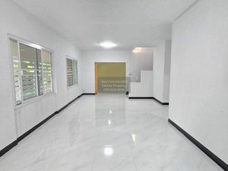 For sale 4 bedrooms house in Thanyaburi, Pathum Thani