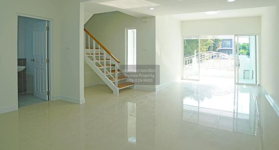 For sale 3 bedrooms townhouse in Sai Noi, Nonthaburi