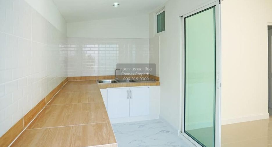 For sale 3 bedrooms townhouse in Sai Noi, Nonthaburi