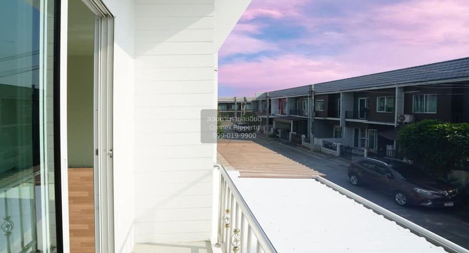 For sale 3 bedrooms townhouse in Sai Noi, Nonthaburi