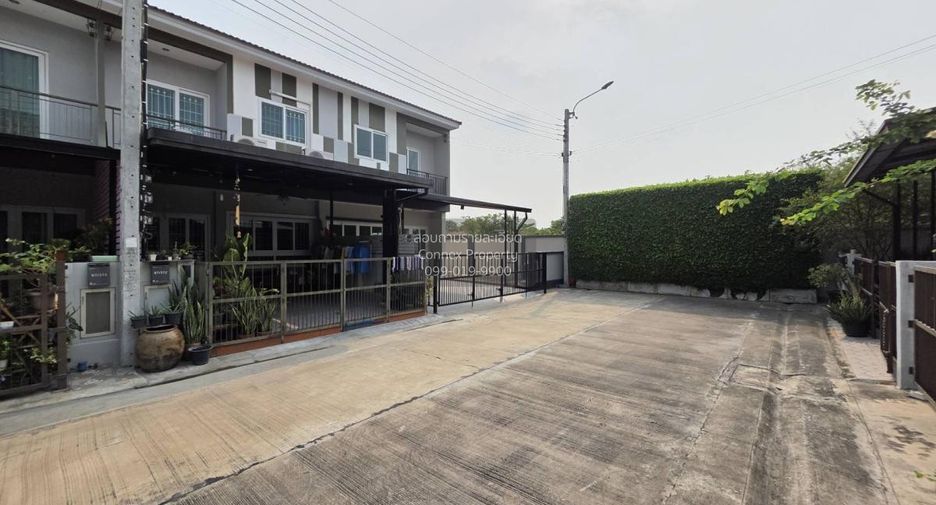For sale 4 bedrooms townhouse in Bang Bua Thong, Nonthaburi