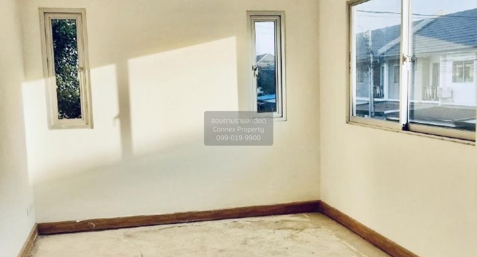 For sale 2 bedrooms townhouse in Sai Noi, Nonthaburi