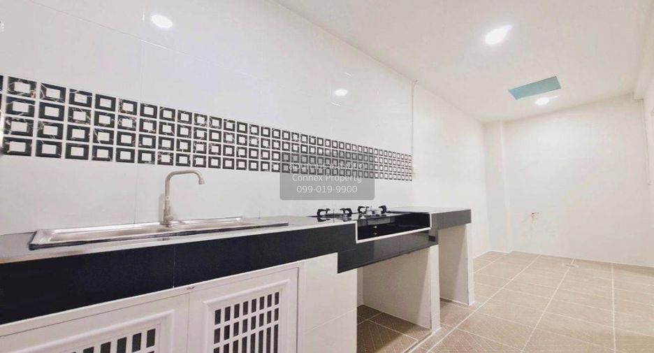 Reihenhaus zum Kauf mit 3 Zimmer in Bang Bua Thong, Nonthaburi
