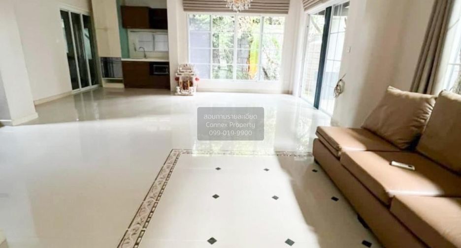 For sale 4 bedrooms house in Phasi Charoen, Bangkok