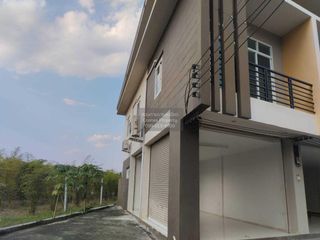 Local comercial en venta de 2 habitaciones en Phu Kradueng, Loei