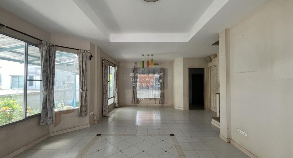For sale 3 bedrooms house in Bang Phli, Samut Prakan