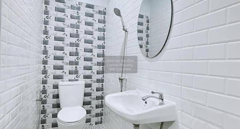 Casa adosada en venta de 3 habitaciones en Nong Khaem, Bangkok