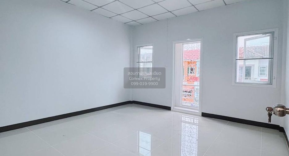 Casa adosada en venta de 3 habitaciones en Nong Khaem, Bangkok
