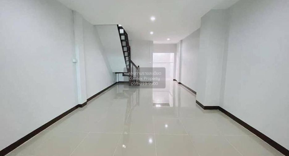 Casa adosada en venta de 3 habitaciones en Nong Khaem, Bangkok