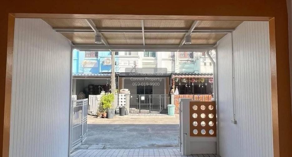 Casa adosada en venta de 2 habitaciones en Thanyaburi, Pathum Thani