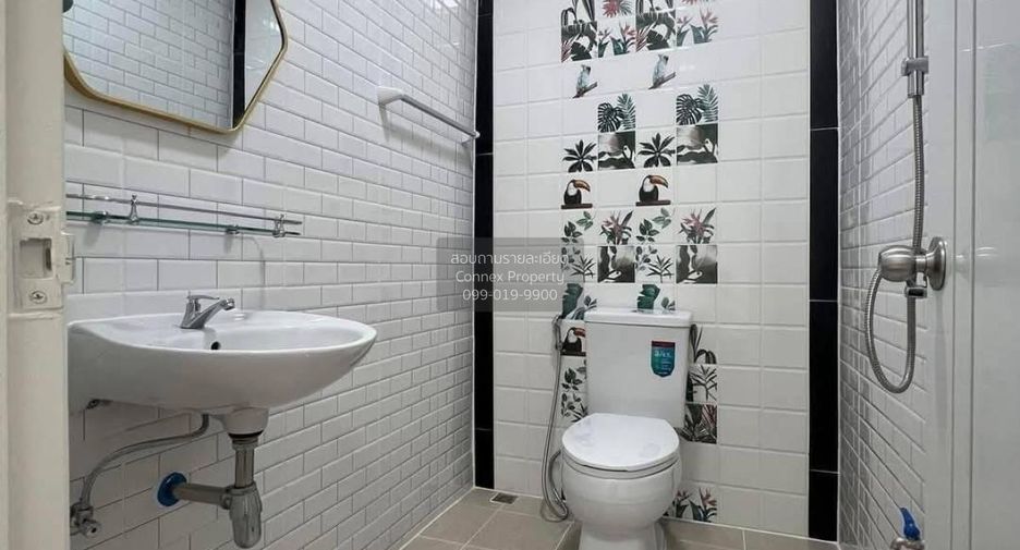 Casa adosada en venta de 2 habitaciones en Thanyaburi, Pathum Thani