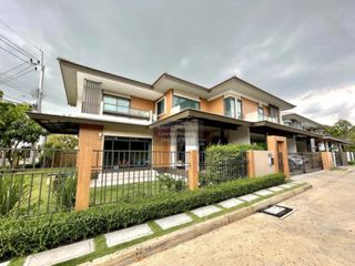 For sale 5 bedrooms house in Pak Kret, Nonthaburi