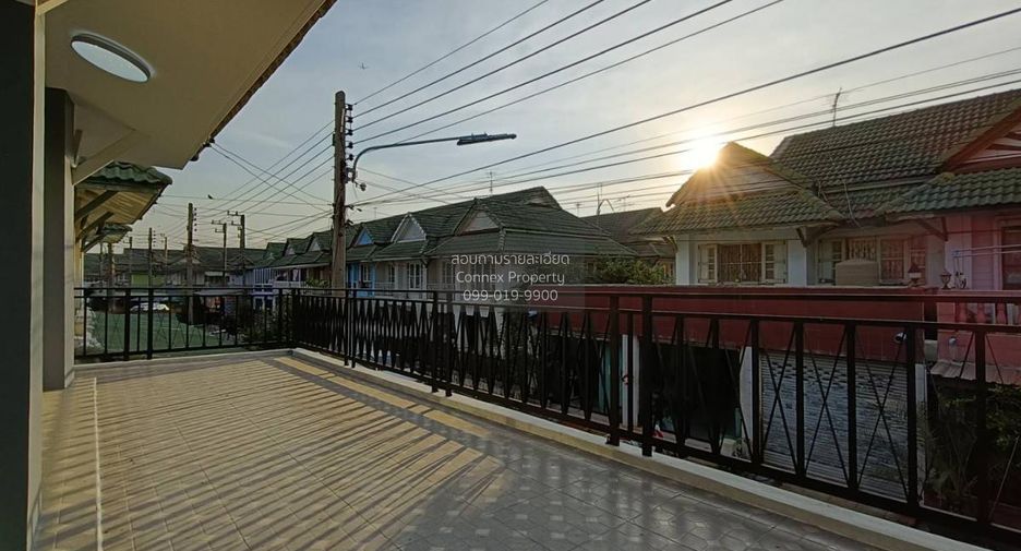 For sale 3 bedrooms townhouse in Khlong Luang, Pathum Thani