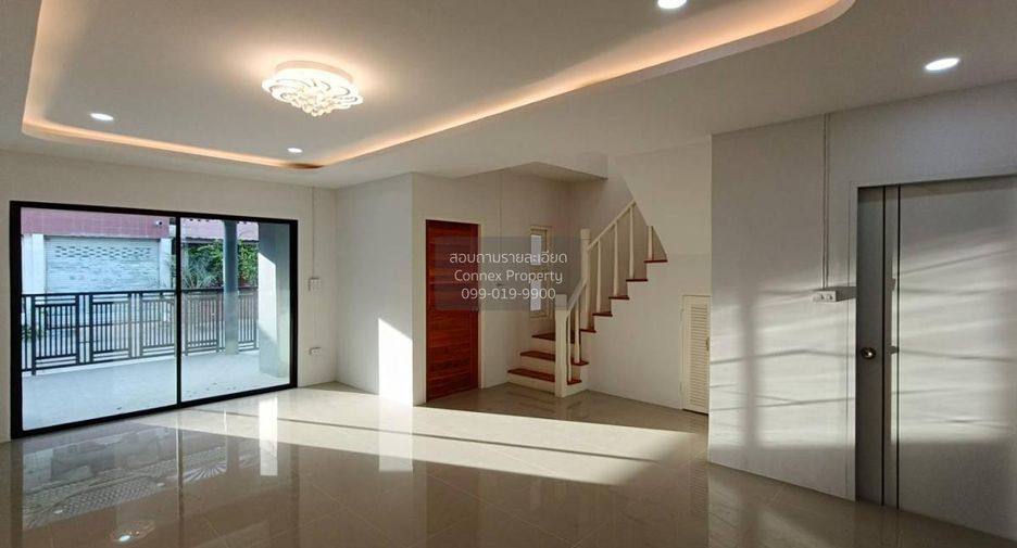 For sale 3 bedrooms townhouse in Khlong Luang, Pathum Thani