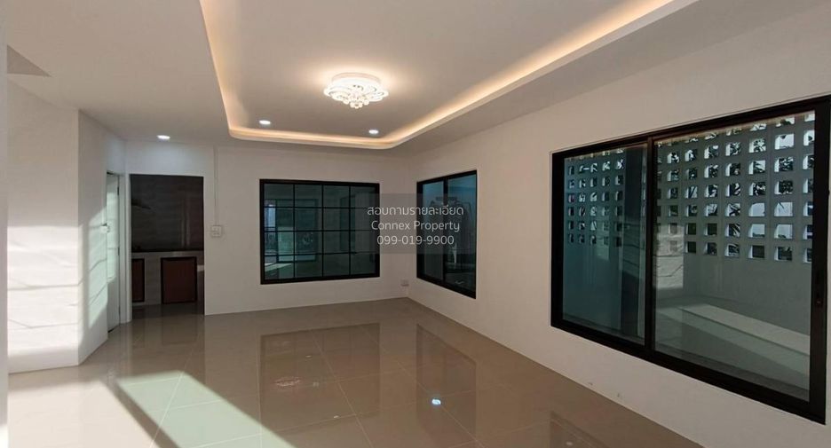 For sale 3 bedrooms townhouse in Khlong Luang, Pathum Thani