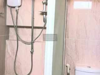 À vendre 2 chambres maison de ville à Bang Sao Thong, Samut Prakan