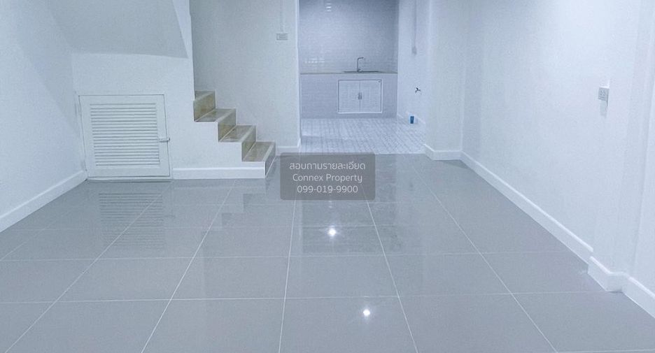 À vendre 2 chambres maison de ville à Thanyaburi, Pathum Thani
