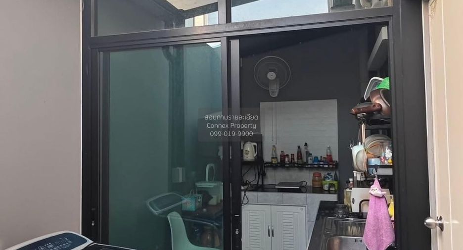Casa adosada en venta de 3 habitaciones en Bang Yai, Nonthaburi