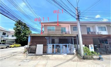 For sale 3 bedrooms townhouse in Sai Noi, Nonthaburi