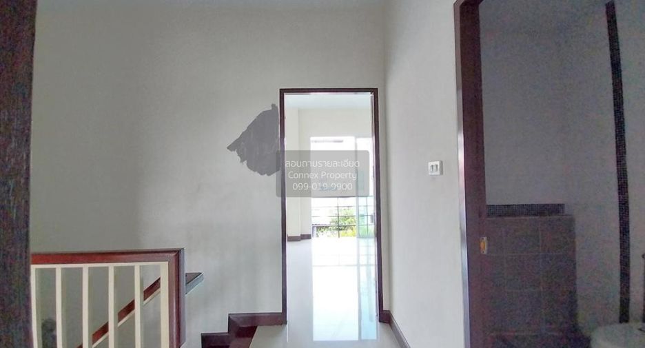 Casa adosada en venta de 3 habitaciones en Nong Chok, Bangkok