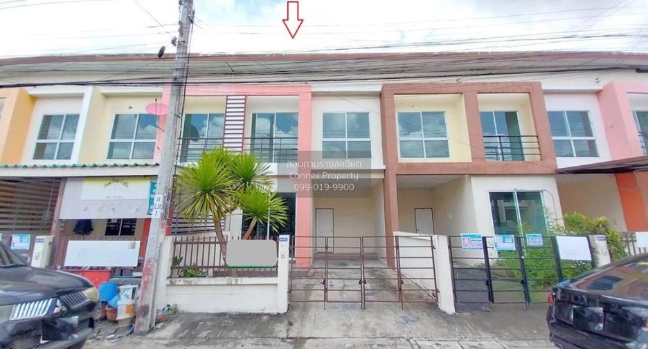 Casa adosada en venta de 3 habitaciones en Nong Chok, Bangkok