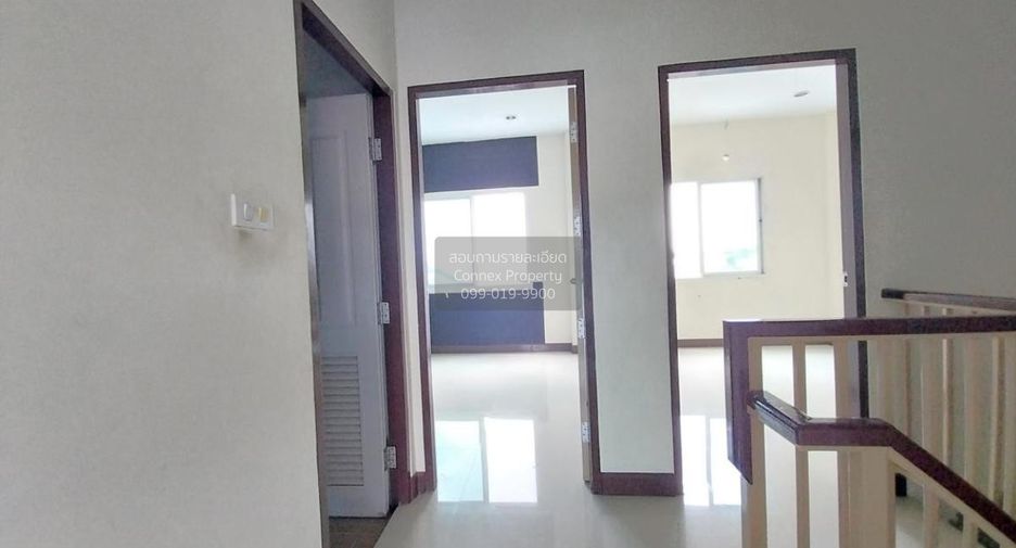 Casa adosada en venta de 3 habitaciones en Nong Chok, Bangkok