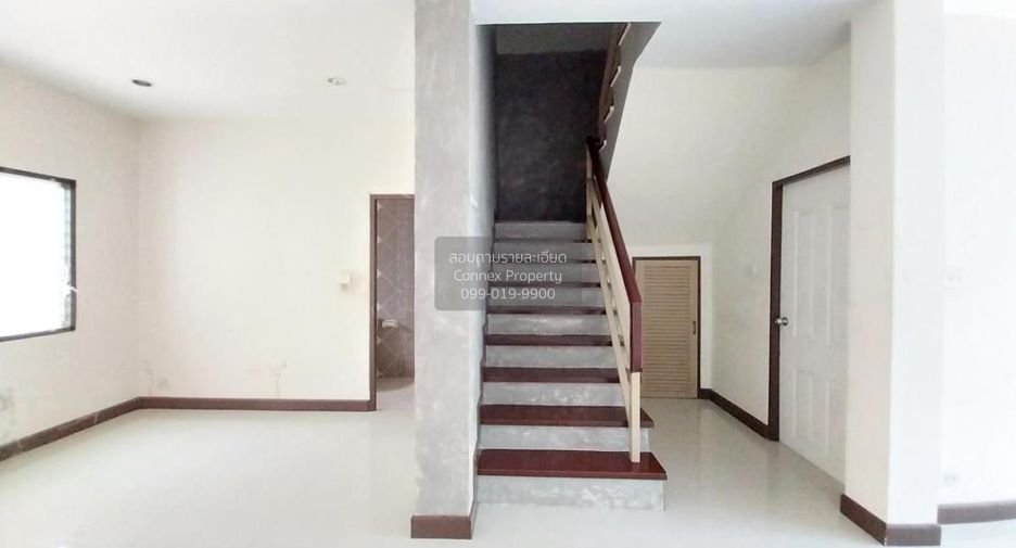 Casa adosada en venta de 3 habitaciones en Nong Chok, Bangkok