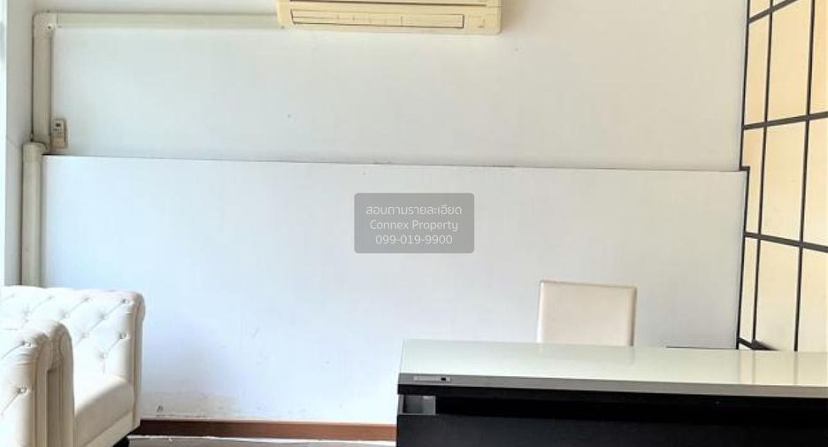 Продажа 4 спальни таунхаус в Лак Си, Бангкок