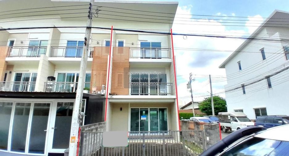 出售 3 卧室 联排别墅 在 Bang Khen, 曼谷