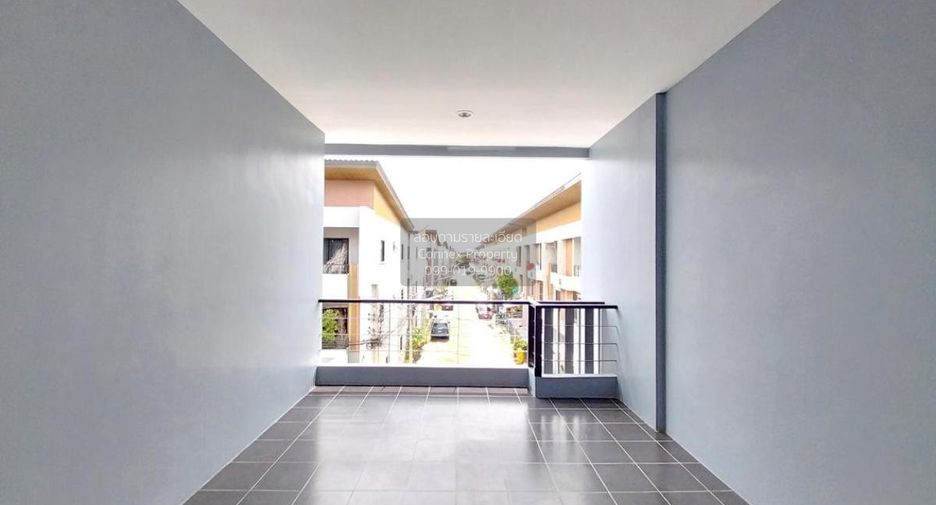 For sale 4 bedrooms townhouse in Bueng Kum, Bangkok