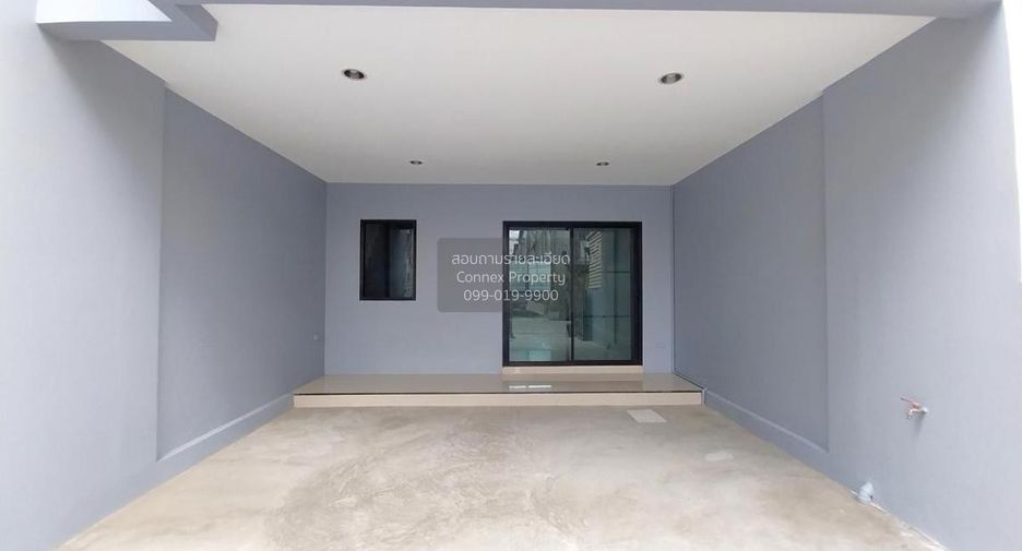 For sale 4 bedrooms townhouse in Bueng Kum, Bangkok