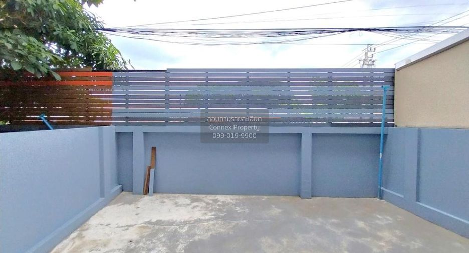 For sale 4 bedrooms townhouse in Bueng Kum, Bangkok