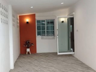 For sale 3 bedrooms townhouse in Thanyaburi, Pathum Thani