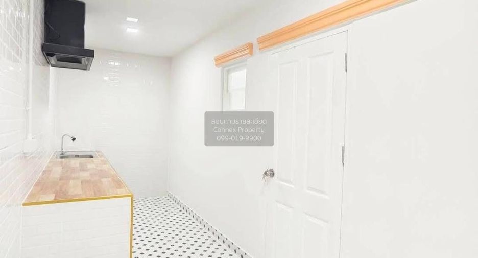 For sale 3 bedrooms townhouse in Lam Luk Ka, Pathum Thani