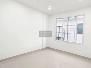 For sale 3 bedrooms townhouse in Lam Luk Ka, Pathum Thani