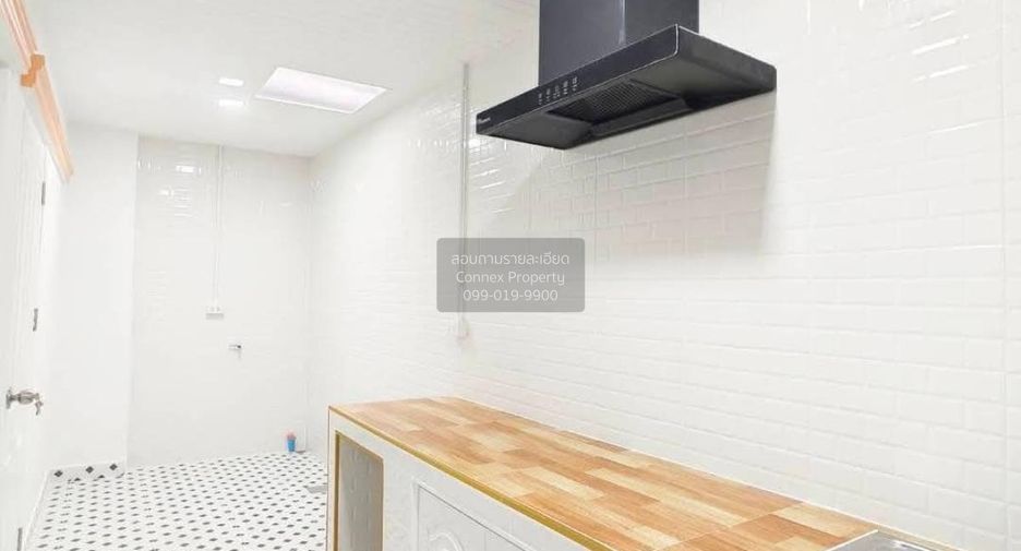 For sale 3 bedrooms townhouse in Lam Luk Ka, Pathum Thani