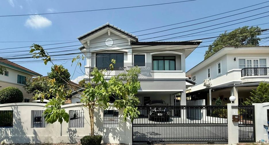 For sale 3 bedrooms house in Bang Phli, Samut Prakan