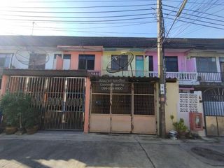 For sale 2 bedrooms townhouse in Mueang Samut Prakan, Samut Prakan