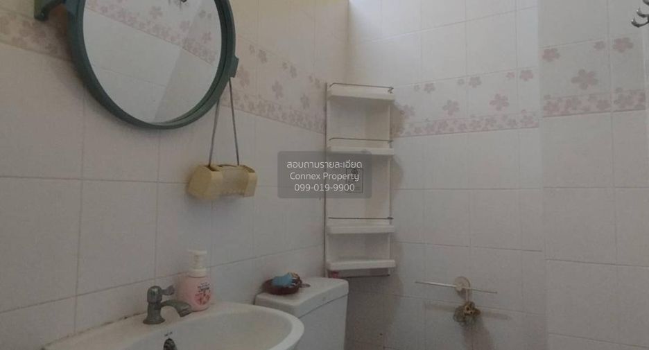 For sale 2 bedrooms townhouse in Mueang Samut Prakan, Samut Prakan