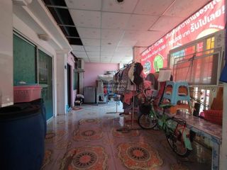 Reihenhaus zum Kauf mit 4 Zimmer in Phra Pradaeng, Samut Prakan