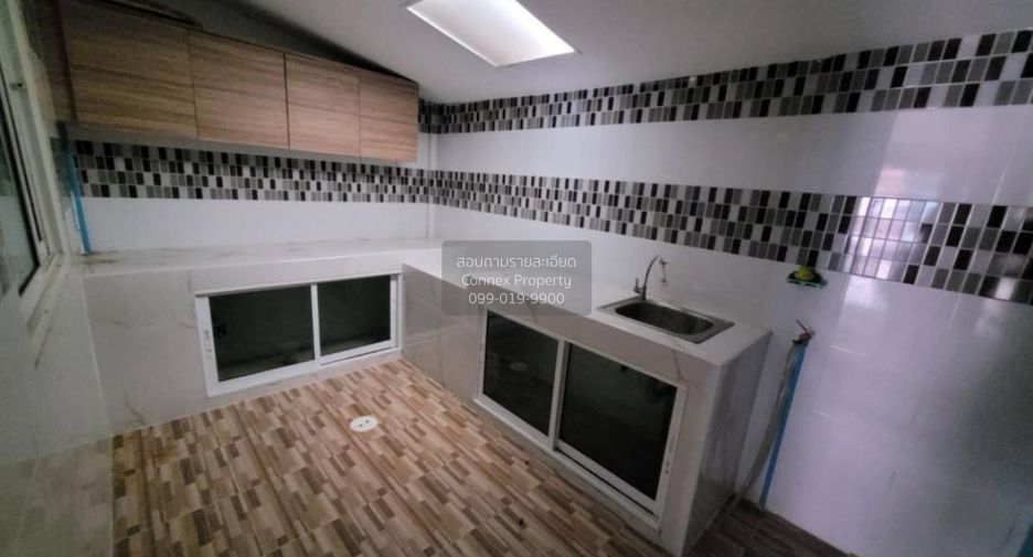 Casa adosada en venta de 2 habitaciones en Mueang Chon Buri, Chonburi