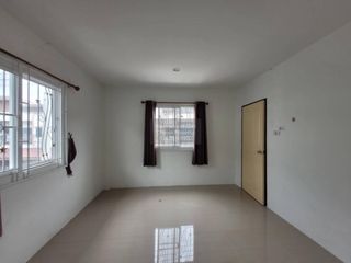 Casa adosada en venta de 2 habitaciones en Mueang Chon Buri, Chonburi