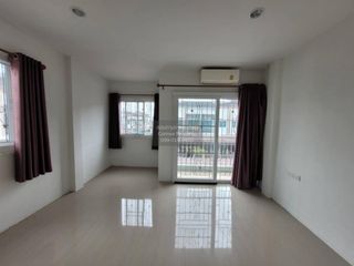 Casa adosada en venta de 2 habitaciones en Mueang Chon Buri, Chonburi