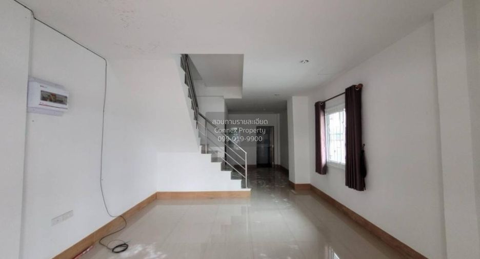Casa adosada en venta de 2 habitaciones en Mueang Chon Buri, Chonburi