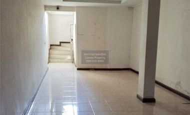 For sale 6 bedrooms house in Mueang Samut Prakan, Samut Prakan
