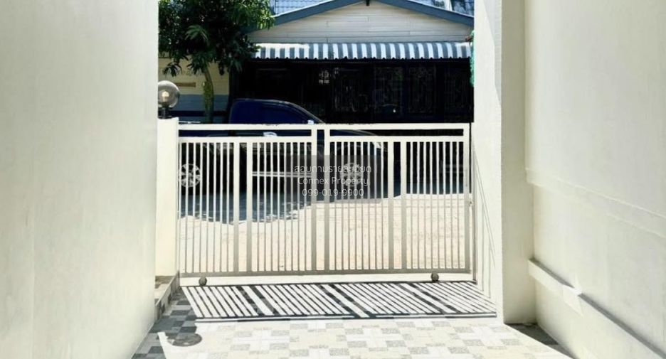 For sale 2 bedrooms townhouse in Lam Luk Ka, Pathum Thani