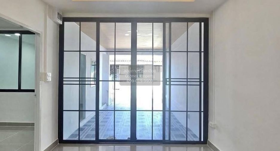 Продажа 3 спальни таунхаус в Thanyaburi, Патумтани