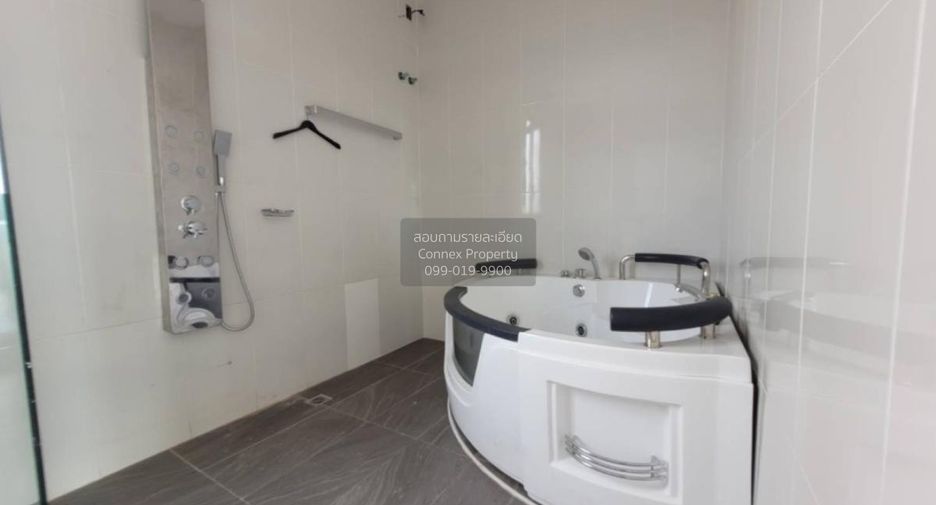 À vendre 3 chambres maison à Mueang Chon Buri, Chonburi
