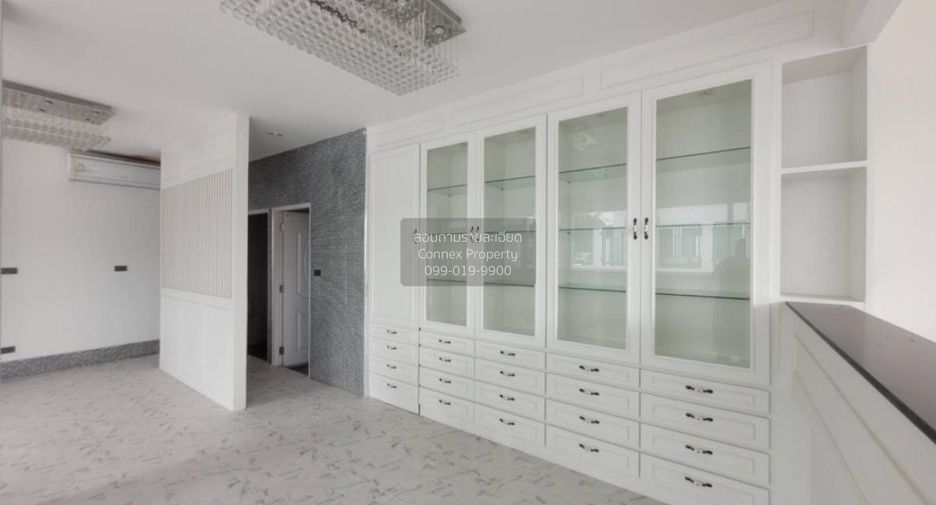 À vendre 4 chambres maison à Mueang Chon Buri, Chonburi